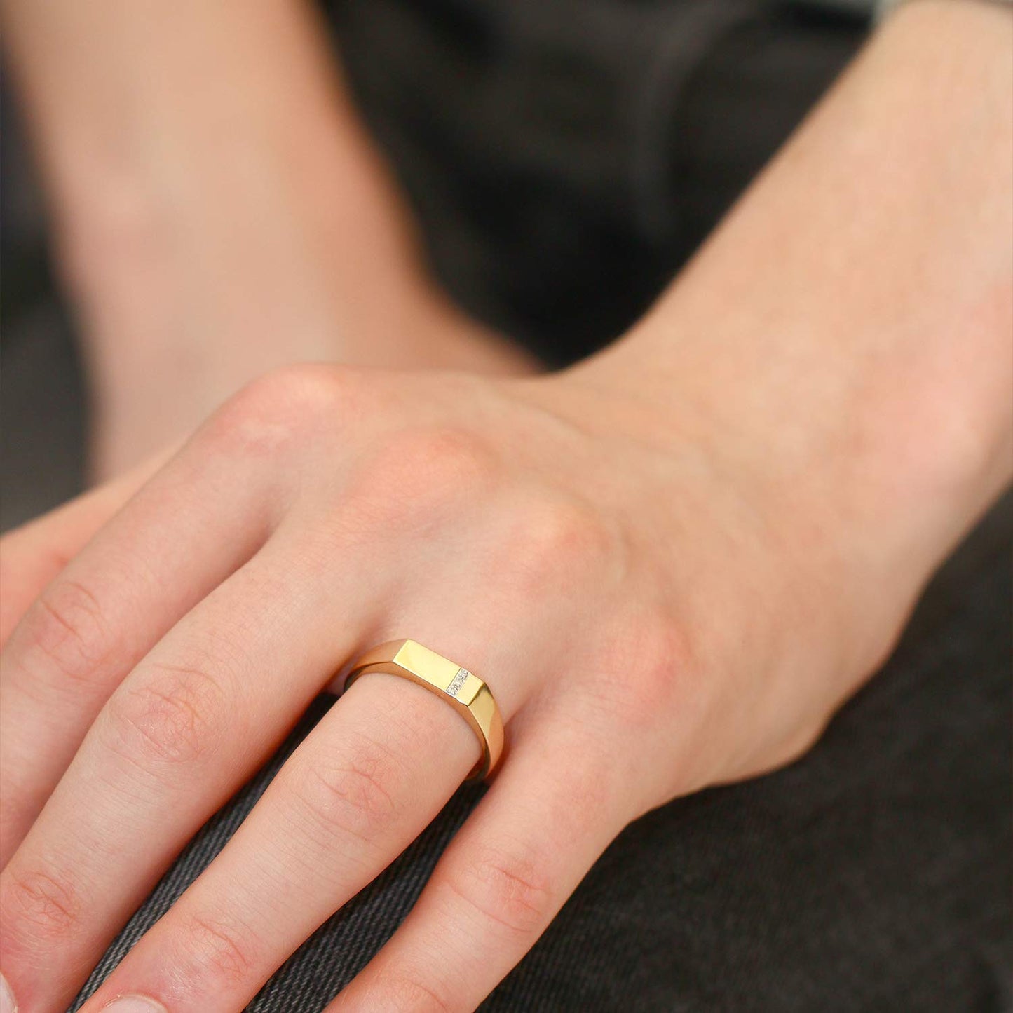 Gem Stone King Men's 10K Solid Yellow Gold White Diamond Wedding Anniversary Ring (Available In Size 7,8,9,10,11,12,13)