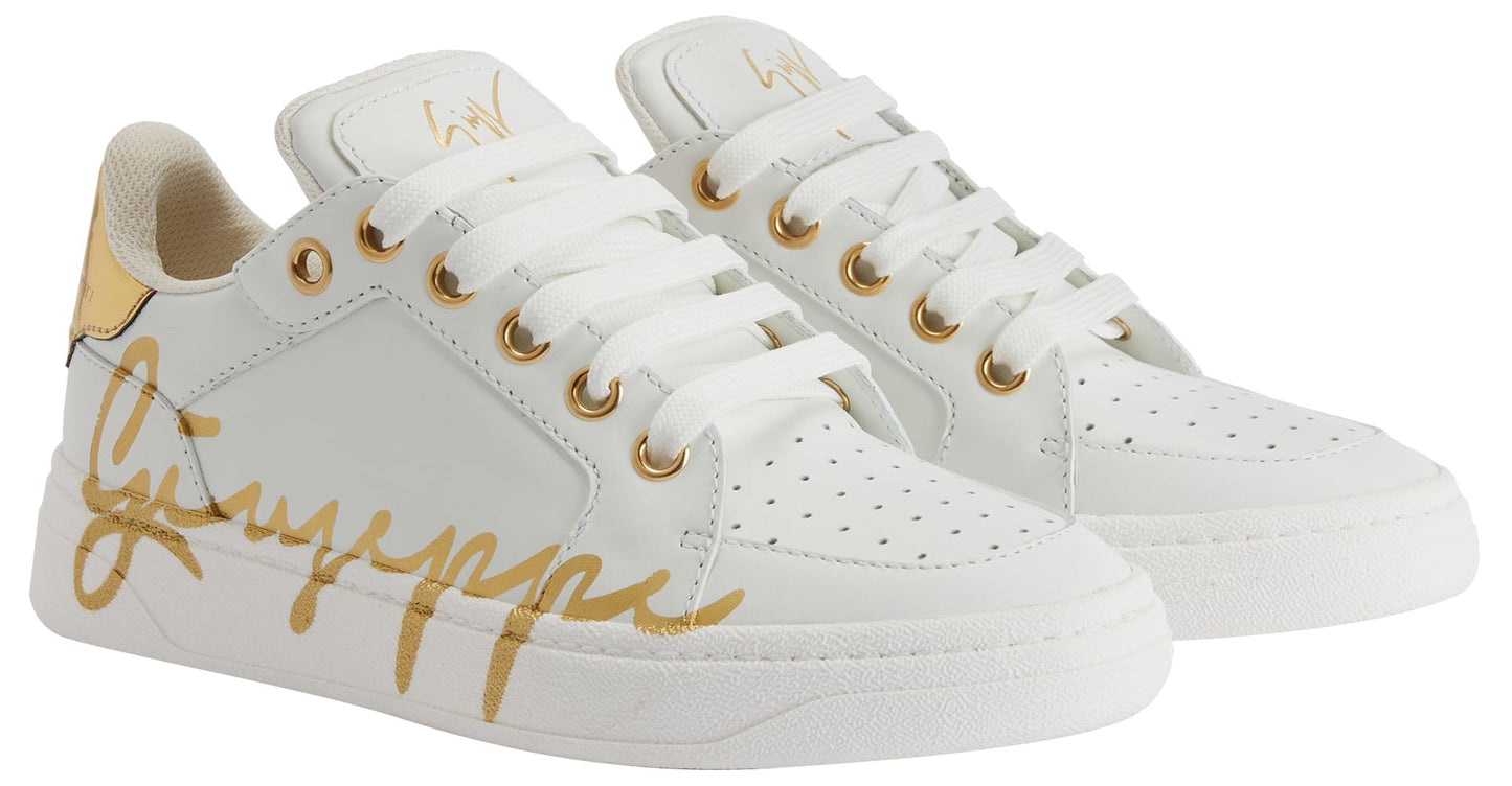 GZ94 Low Top Sneakers, 8, White