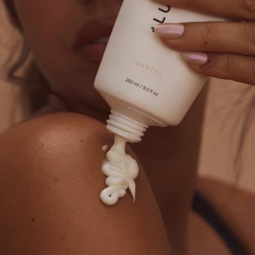 + Lux Unfiltered - N°14 Tall Pour Conditioning Body Cream - Santal