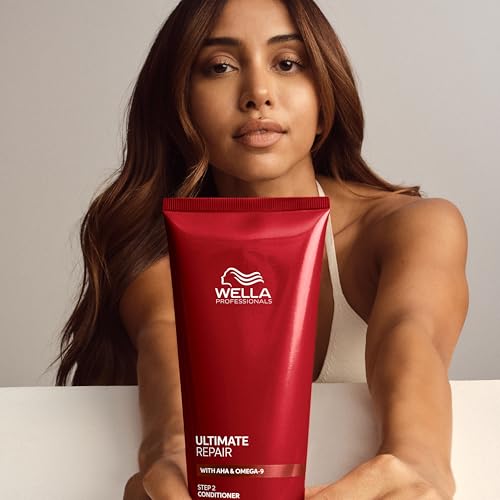 Wella Professionals ULTIMATE REPAIR Conditioner for Damaged Hair