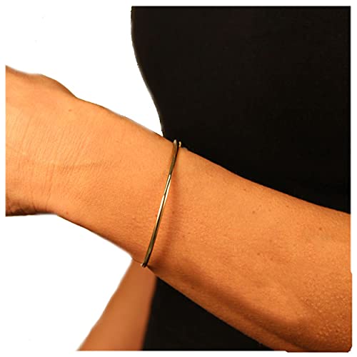 forme di Lucchetta 14k Real Gold Bangle Bracelet for Women, 7 Inch