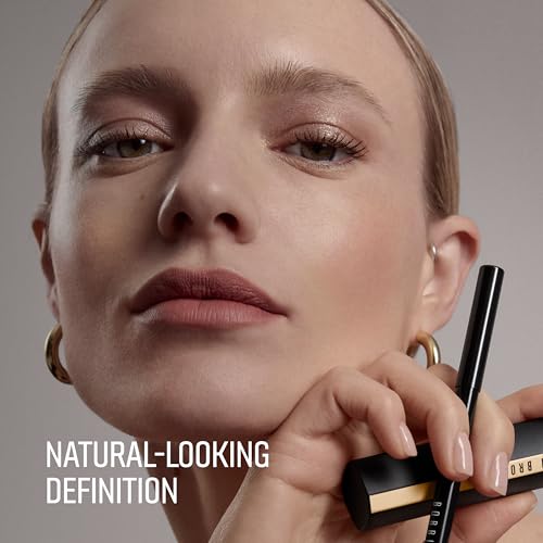 Bobbi Brown Lip Pencil | Velvety & Creamy Lip Liner for Natural-Looking Definition, 0.04 Ounce, Nude