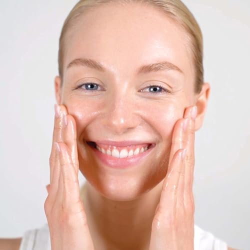 Mario Badescu Enzyme Cleansing Gel Face Wash, Oil-Free Facial Cleanser with Papaya Enzyme & Grapefruit Extract, Exfoliating Skin Care for All Skin Types, Removes Excess Oil & Impurities, 8 Fl Oz