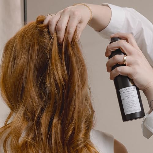 Kristin Ess Dry Texture Hair Spray for Women | Professional Salon | Light Hold Texturizing Styler + Volumizing Hairspray for Curls, Waves + Fine Hair | Soft Matte Finishing | Fresh Pear Fragrance, 7oz