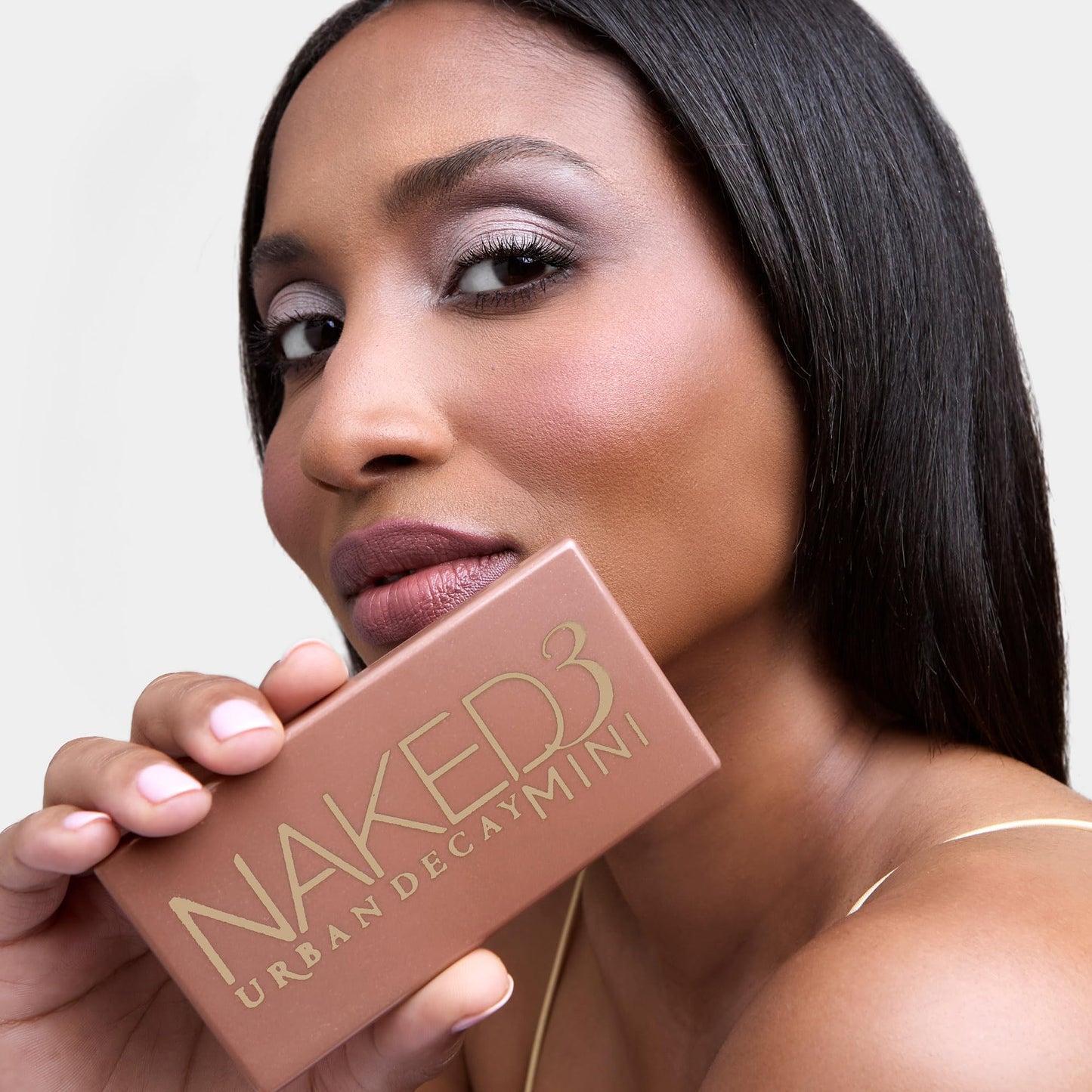 URBAN DECAY Naked 3 Mini, Soft Pink Neutral Eyeshadow Palette, Matte & Shimmer Finish, 6 Rosy Nude Eye Shadows, Natural Everyday to Smokey Eye Makeup Looks, Travel Friendly Size, Vegan, Cruelty-free