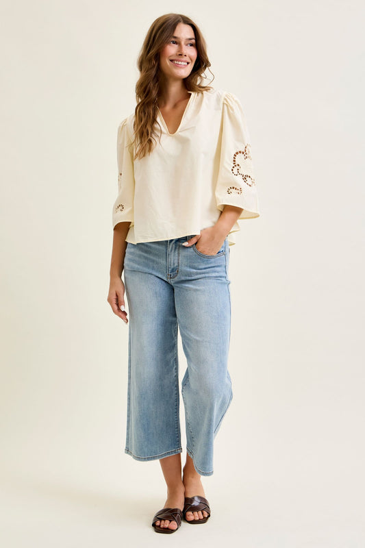 Judy Blue Mid Rise Light Wash Wide Crop Jeans - Inseam 24 1/2
