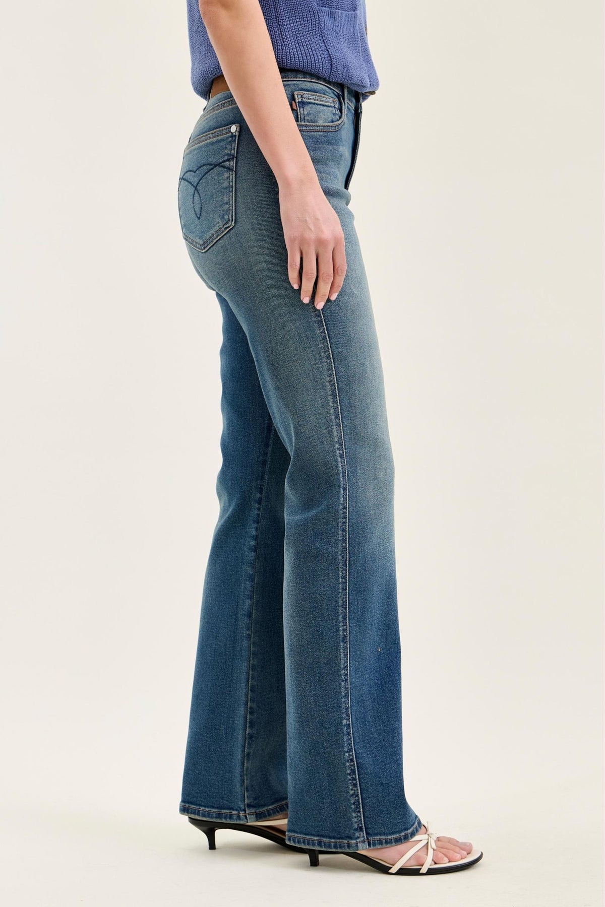 Judy Blue Mid Rise Alex Bootcut Jeans for Women – Vintage Wash Stretch Denim, Classic Fit, 32" Inseam