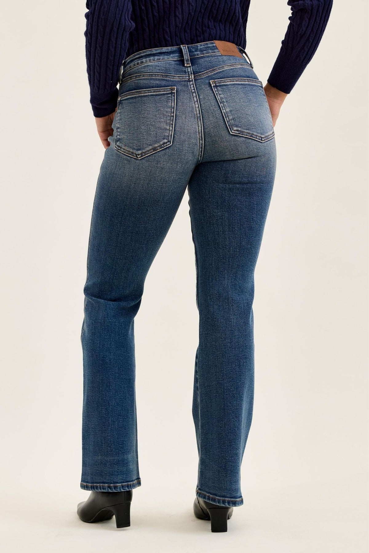 Judy Blue Mid Rise Daisy Bootcut Jeans – Dusk Rider Indigo Inseam 32"